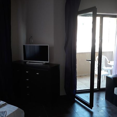 Private Apartments In Hotel Dolce Vita Zlatni pjasătsi Eksteriør bilde