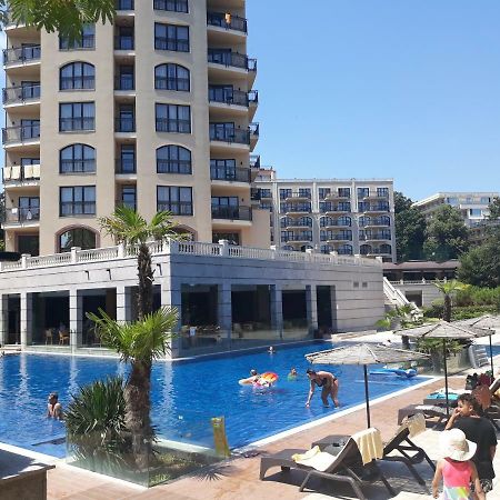Private Apartments In Hotel Dolce Vita Zlatni pjasătsi Eksteriør bilde