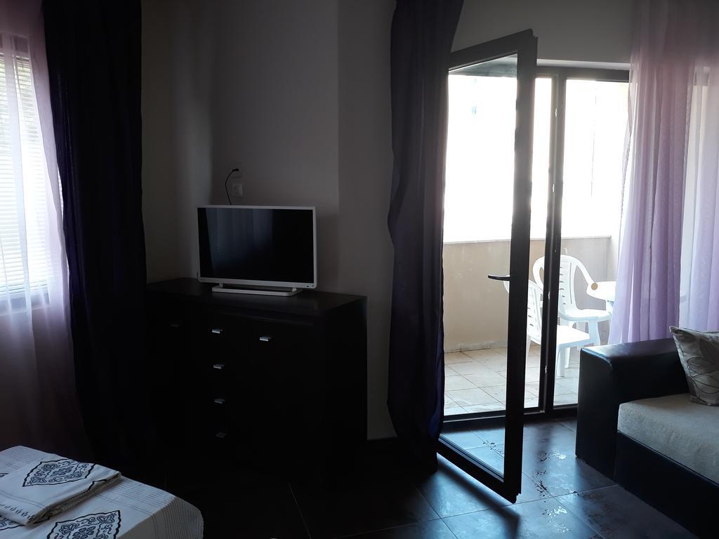 Private Apartments In Hotel Dolce Vita Zlatni pjasătsi Eksteriør bilde