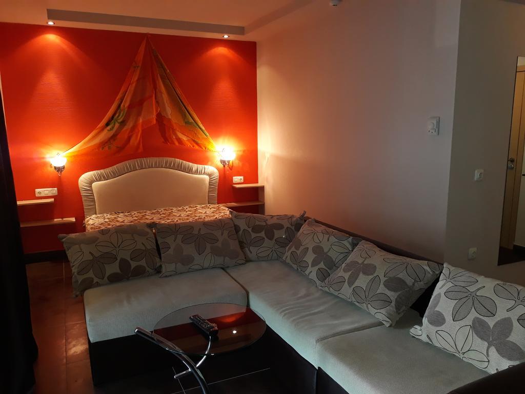 Private Apartments In Hotel Dolce Vita Zlatni pjasătsi Eksteriør bilde